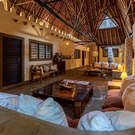 Diani Marine Divers Village Diani Beach Exterior photo