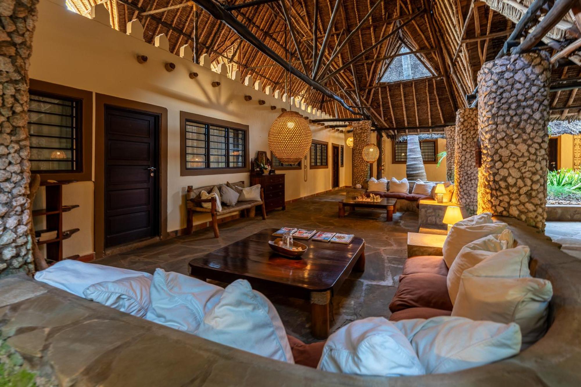 Diani Marine Divers Village Diani Beach Exterior photo
