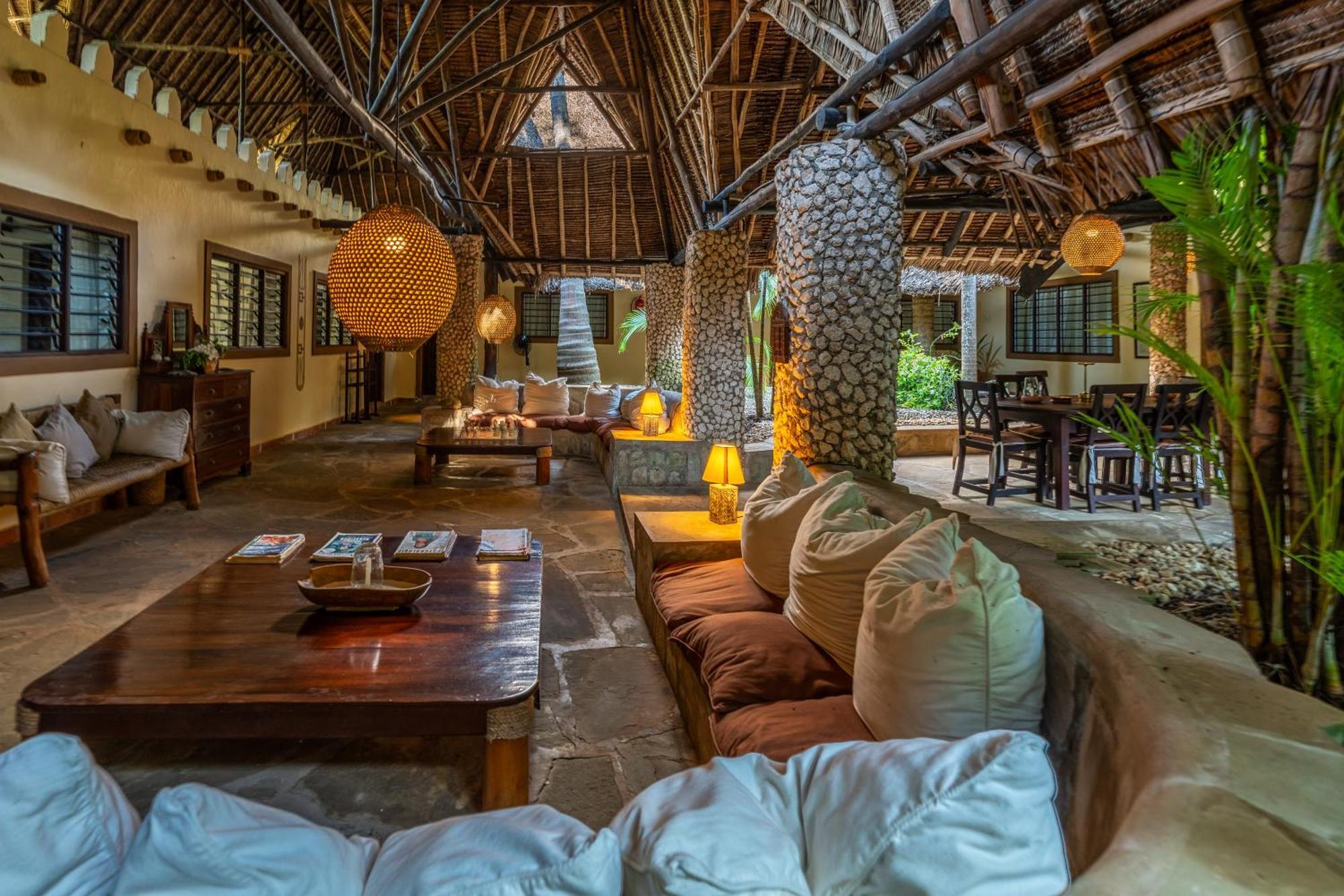 Diani Marine Divers Village Diani Beach Exterior photo