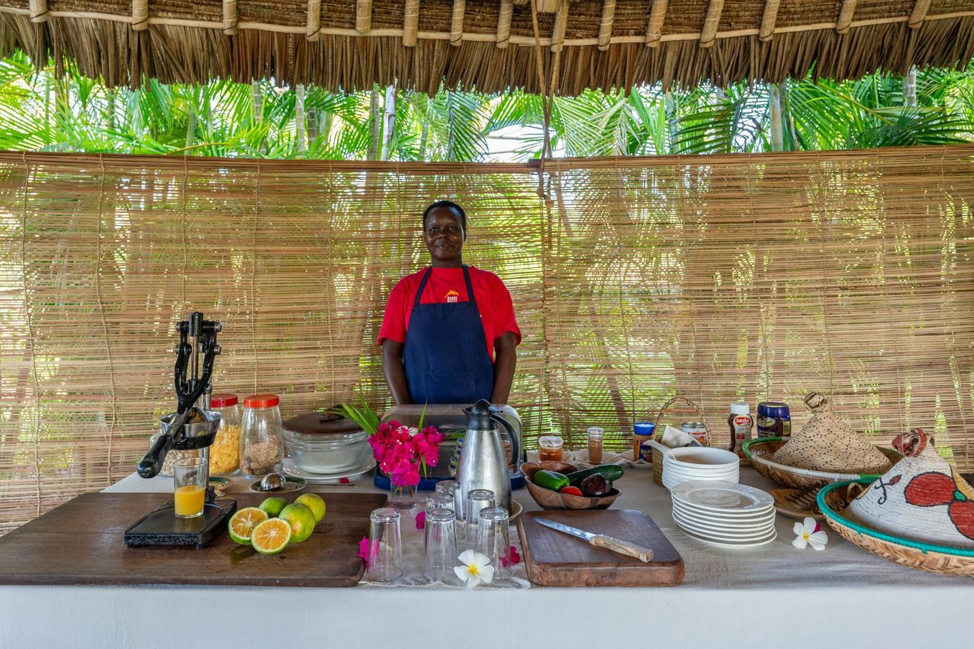 Diani Marine Divers Village Diani Beach Exterior photo