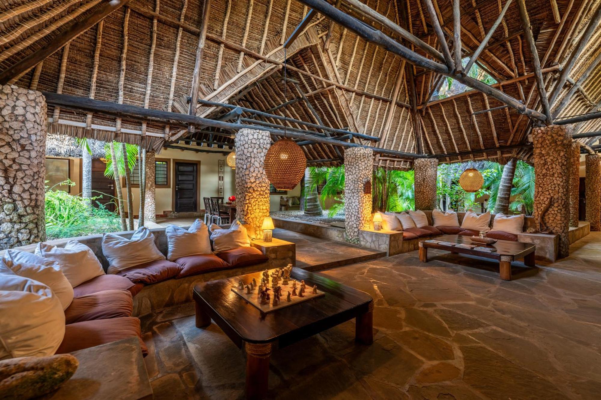 Diani Marine Divers Village Diani Beach Exterior photo