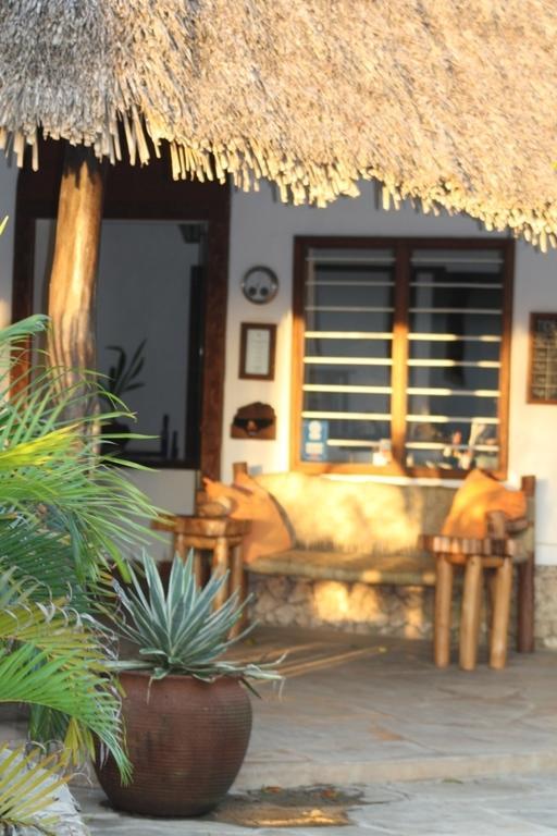 Diani Marine Divers Village Diani Beach Exterior photo