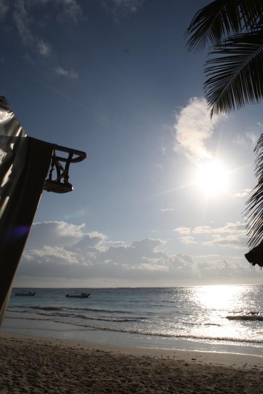 Diani Marine Divers Village Diani Beach Exterior photo